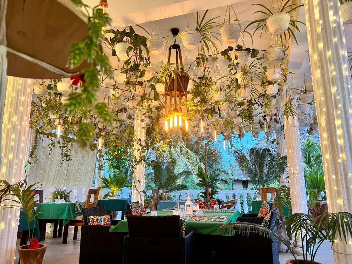 Residence Gadea&Gadea Garden Italian Restaurant Jambiani  Exterior foto